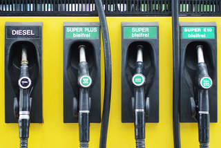 Diesel an der Zapfsäule © Fotolia/Wellnhofer Designs